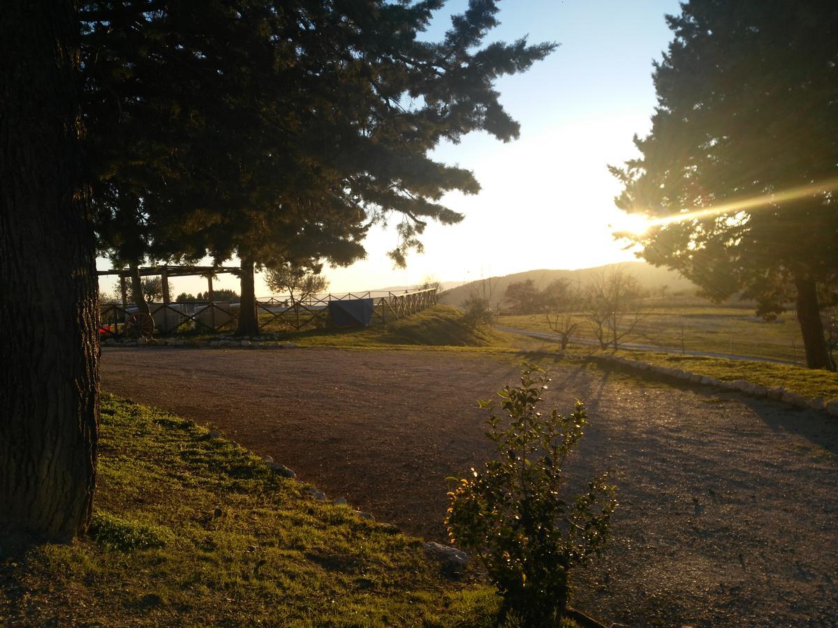 Agriturismo San Martino Foligno Eksteriør bilde