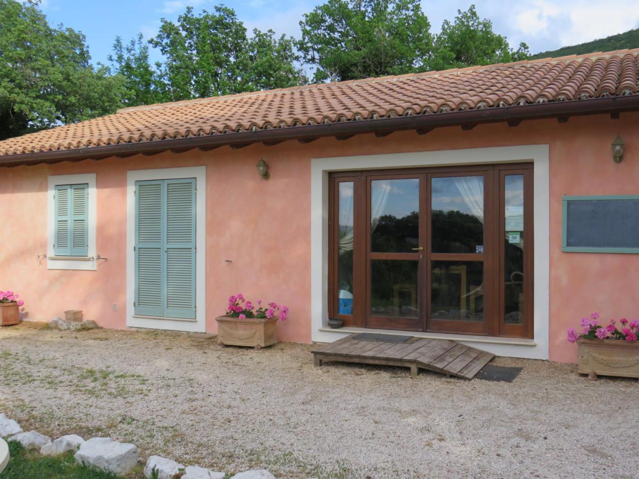 Agriturismo San Martino Foligno Eksteriør bilde